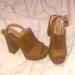 Platform heels brown size 5 suede